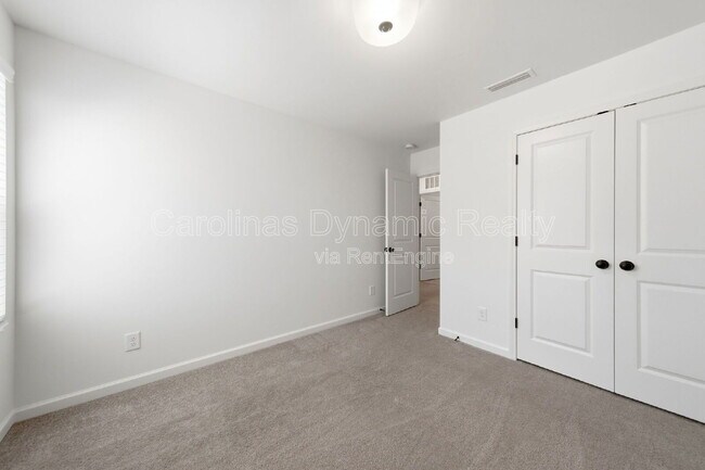 Building Photo - 11936 Basking Dr