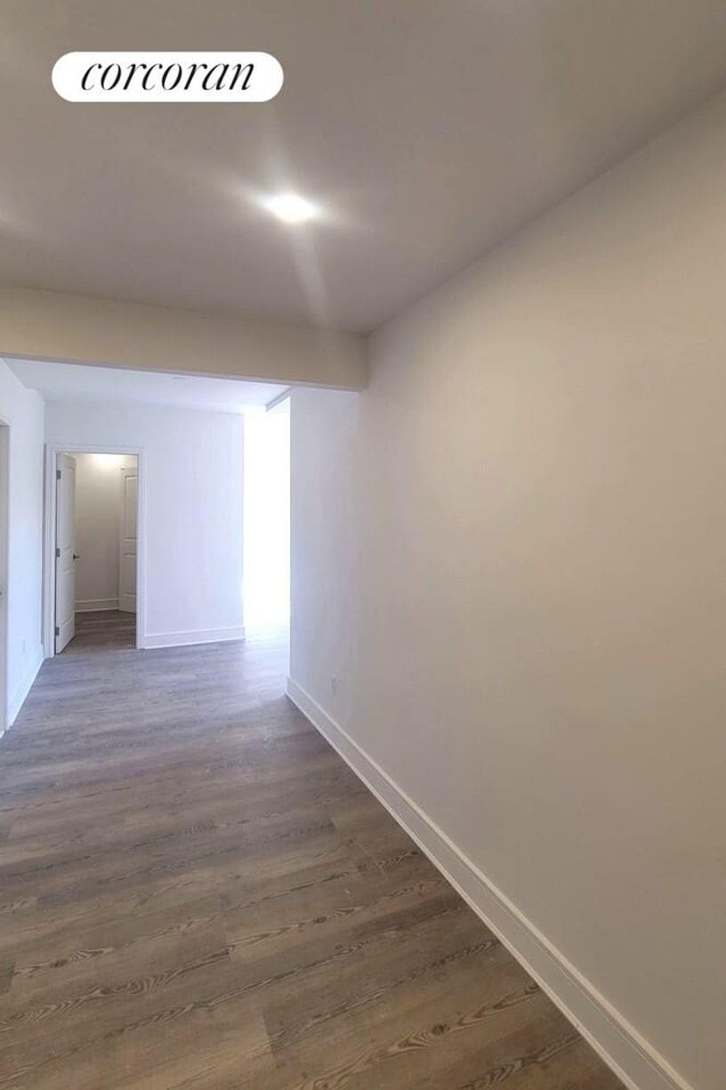 Building Photo - 45 W 81st St