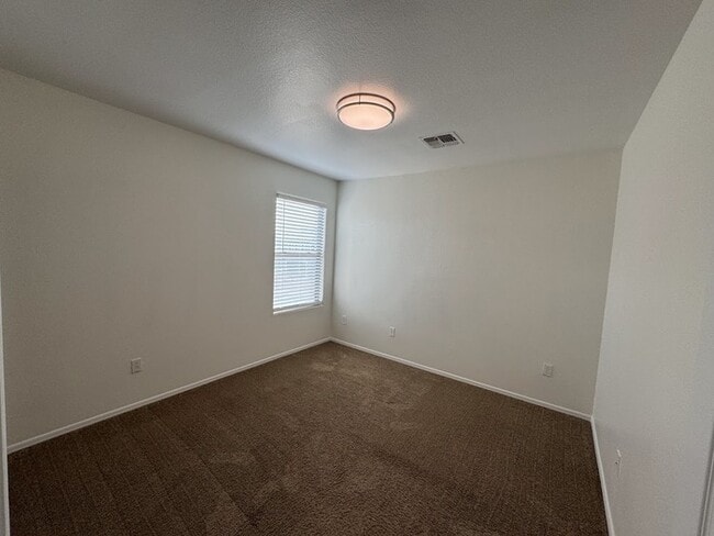 Building Photo - Queen Creek 3br House