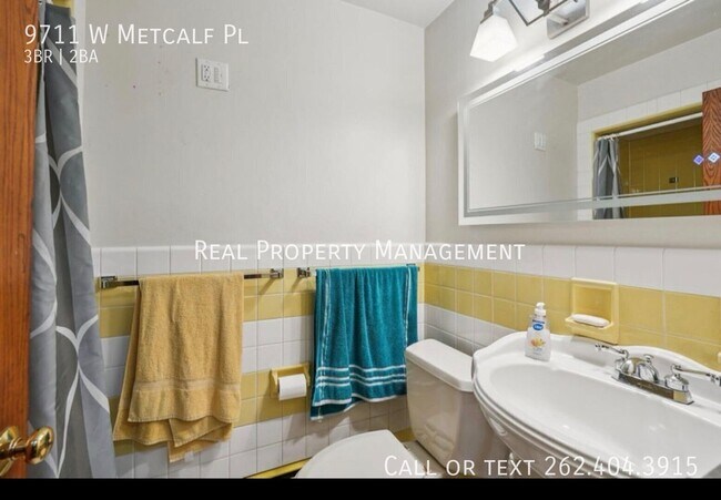 Building Photo - 9711 W Metcalf Pl