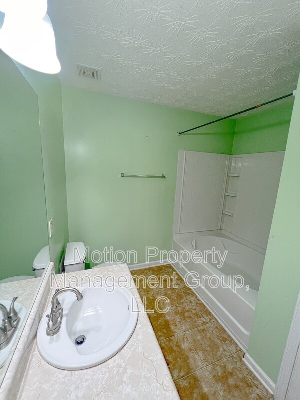 Building Photo - 158 Ellis Drive