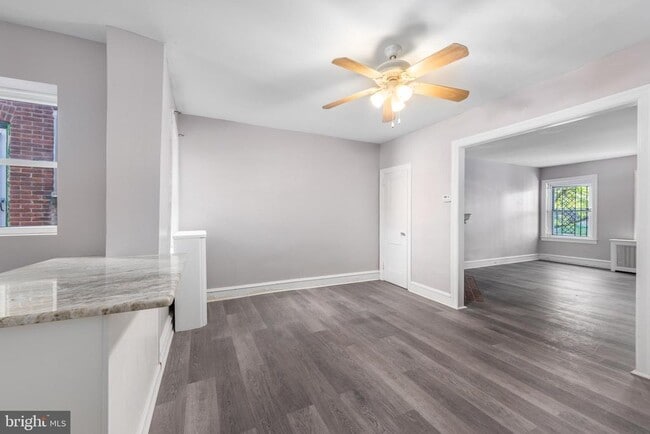 Building Photo - 5645 Lebanon Ave