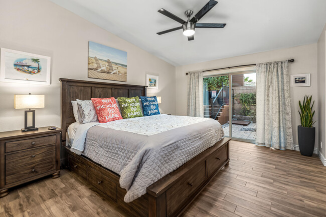 Building Photo - 1289 E Caleta Way
