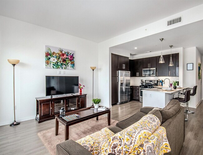 Building Photo - 2002 Holcombe Blvd