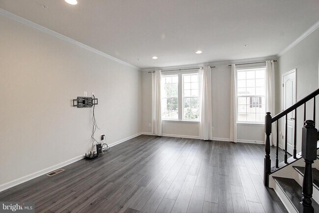 Building Photo - 3022 Osprey Way