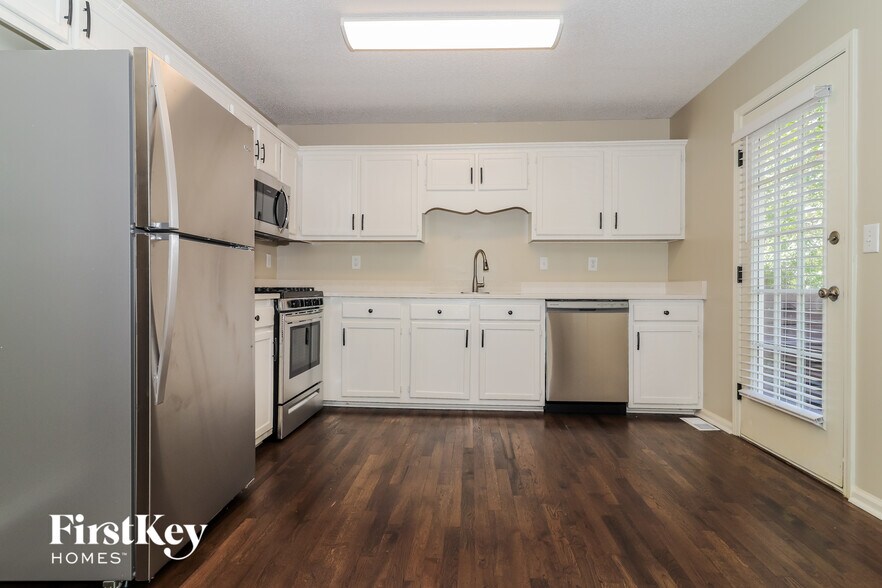 Building Photo - 42 Appleton Way