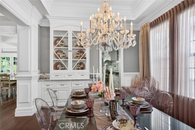 Building Photo - 4533 Farmdale Ave