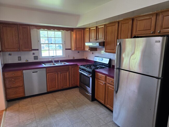 Building Photo - 146 Honora Dr
