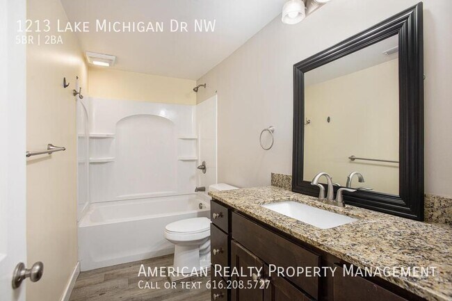 Building Photo - 1213 Lake Michigan Dr NW