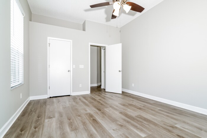 Building Photo - 2121 River Park Blvd