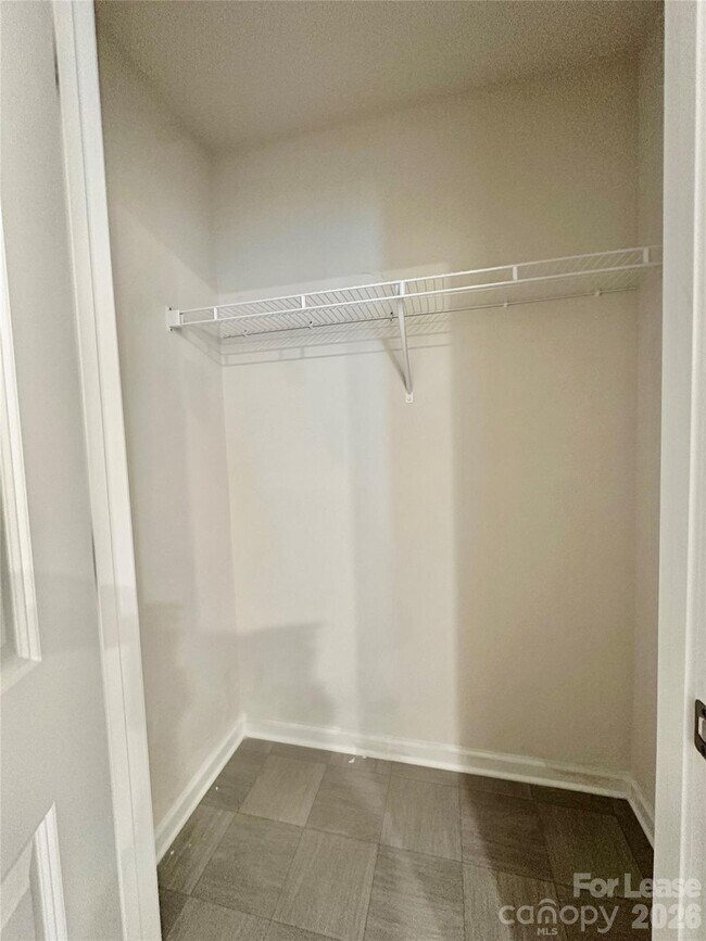 Building Photo - 1339 Mifflin Ln