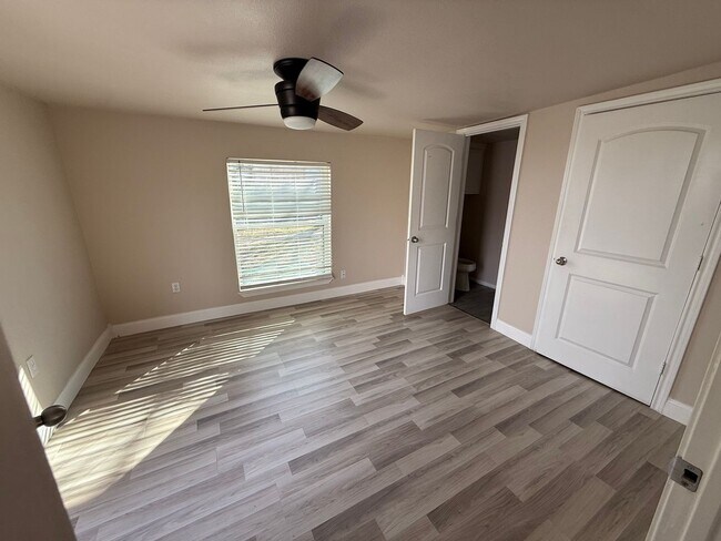 Building Photo - Purington5317