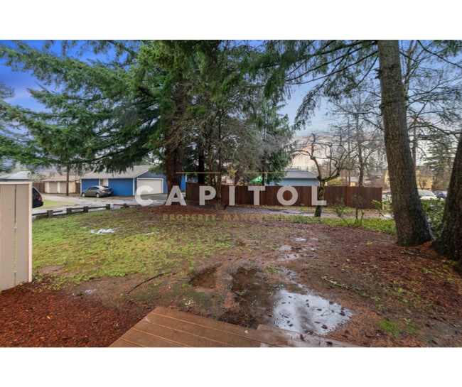 Building Photo - 1404 5th Ave SW