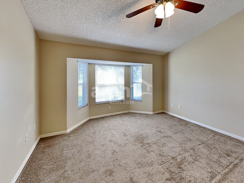 Building Photo - 5611 Brookdale Way