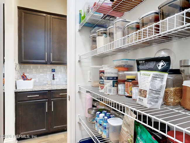 Building Photo - 121 Newfield Wy.