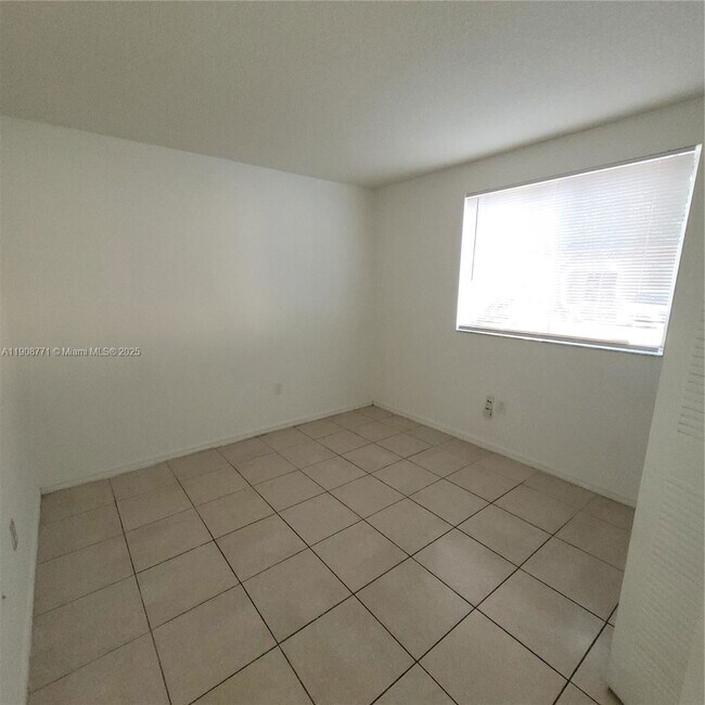 Building Photo - 17612 NW 25th Ave