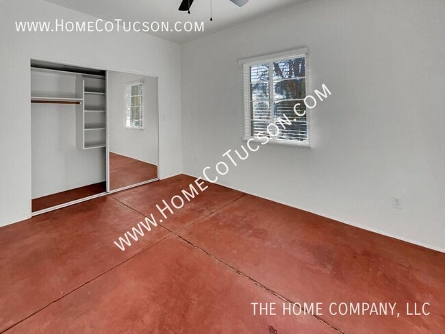 Building Photo - 1509 E Blacklidge Dr