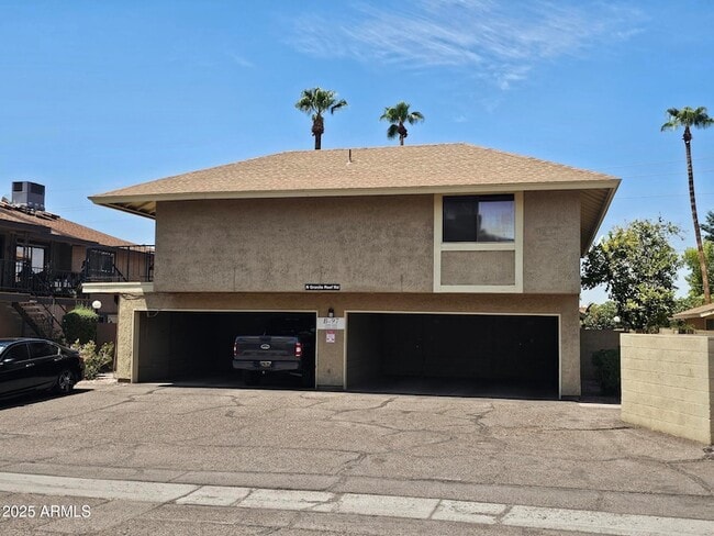 Building Photo - 1220 N 84th Pl