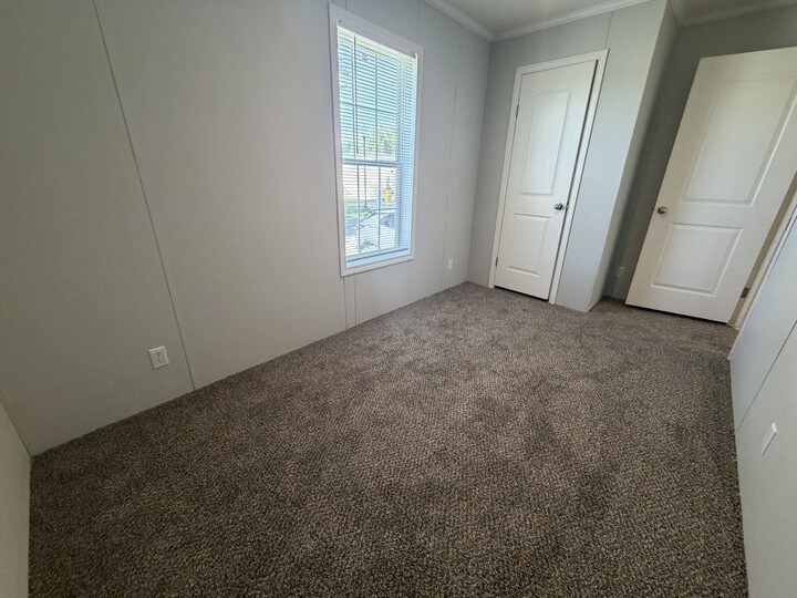 Building Photo - 15329 Danseur Dr