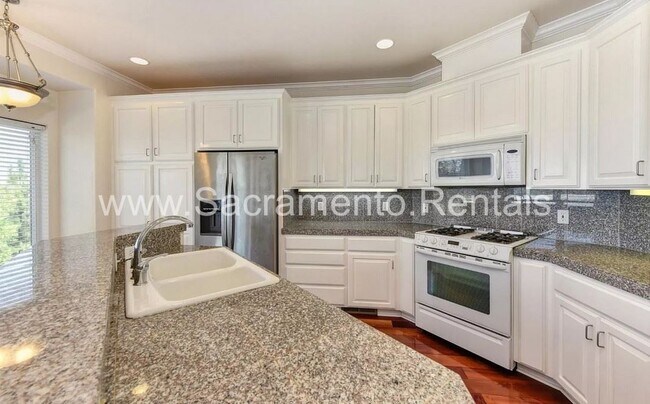 Building Photo - 3 br, 2.5 bath House - 567 Landis Circle