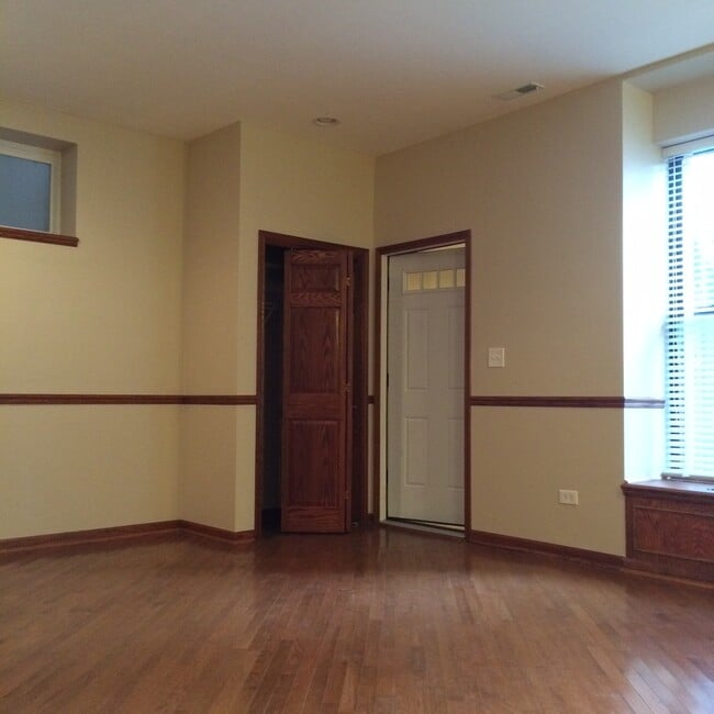 Building Photo - 1507 Taylor