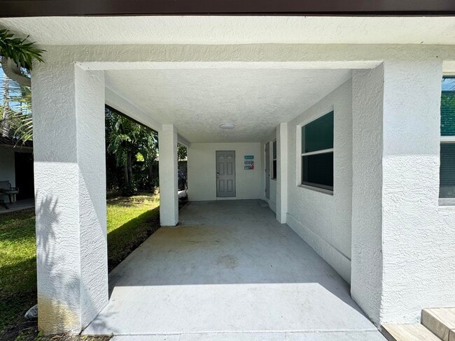 Building Photo - 2520 Ridgeway Ave