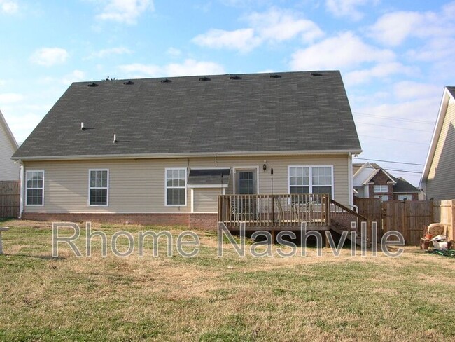 Building Photo - 1019 Golf View Way