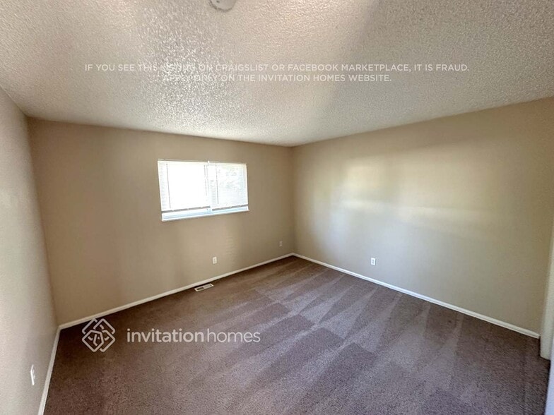 Building Photo - 9954 Columbine St