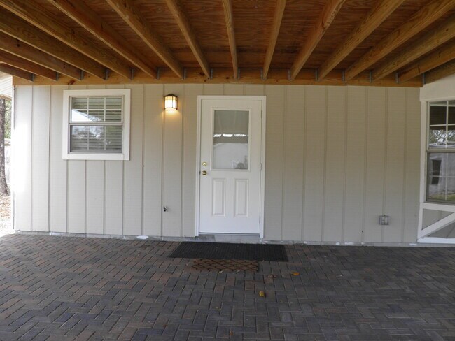 Building Photo - 203 Yancey St