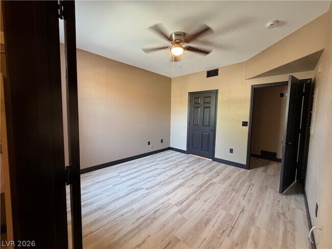 Building Photo - 8000 W Badura Ave