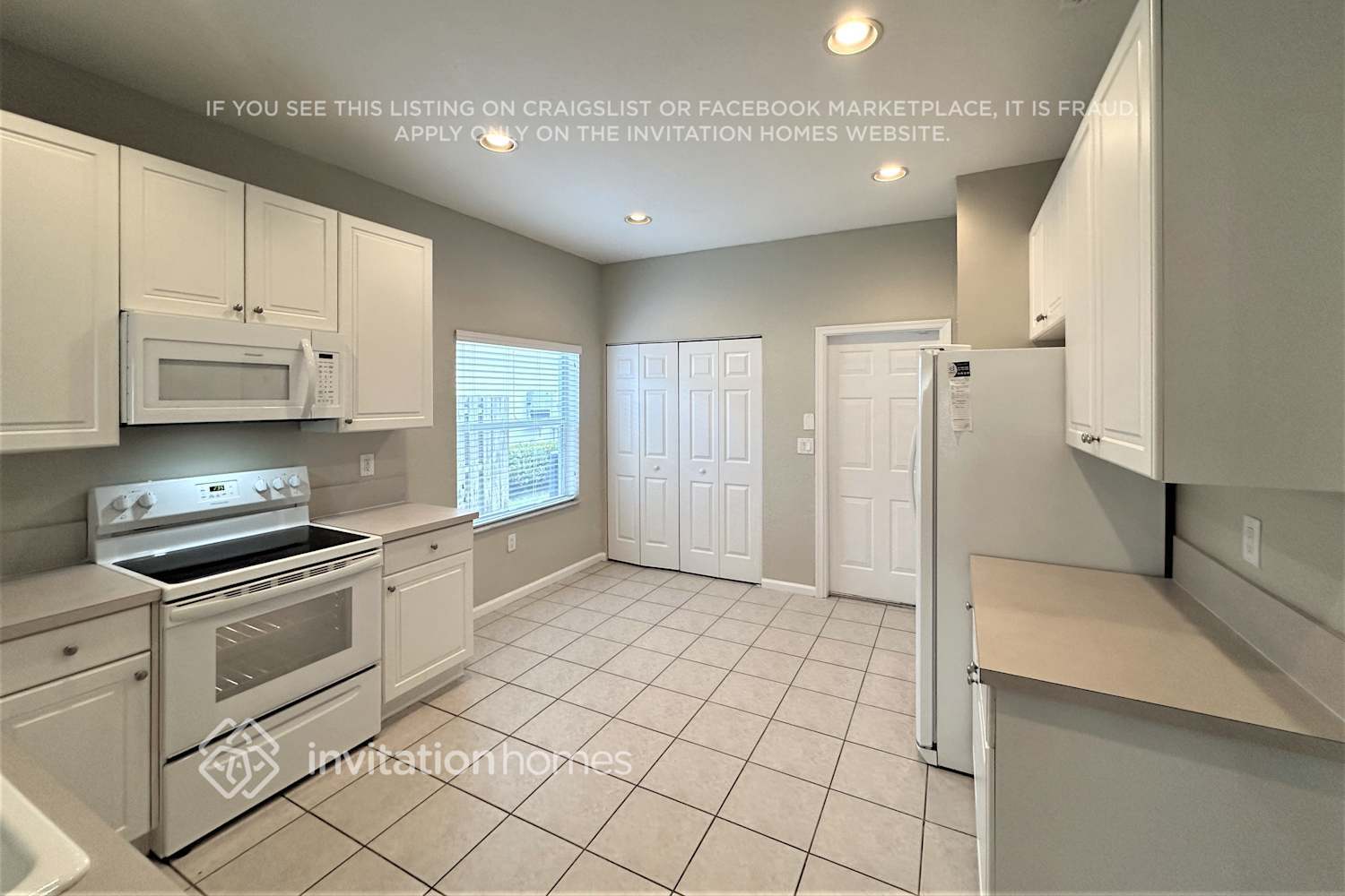 Building Photo - 2188 N 72nd Terrace