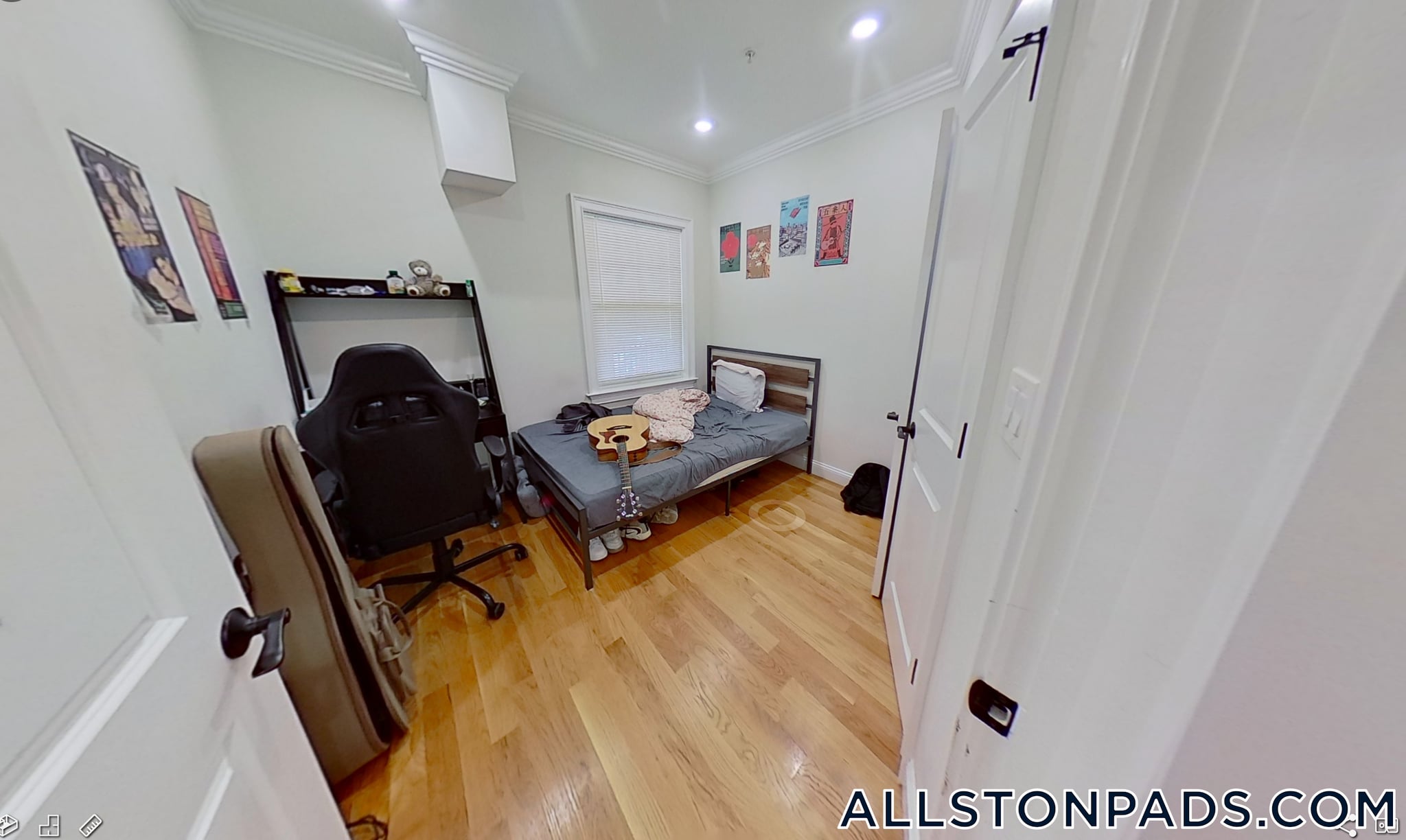 Building Photo - 62 Gordon St