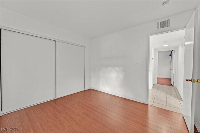 Building Photo - 4320 Gannet Cir