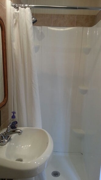 Building Photo - 7008 Dennison St