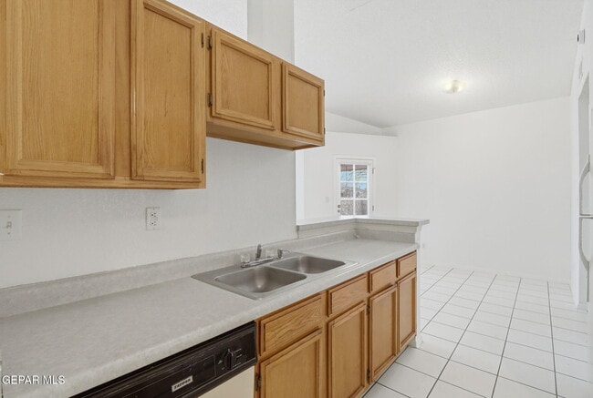 Building Photo - 12130 Rd House Dr