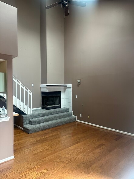 Building Photo - 5080 Heathglen Cir