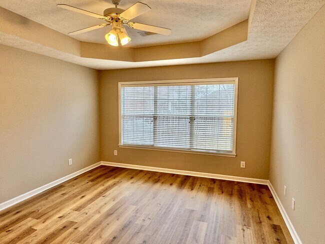 Building Photo - Charming 3-Bedroom, 2-Bath Home in Desirable Deer Creek!