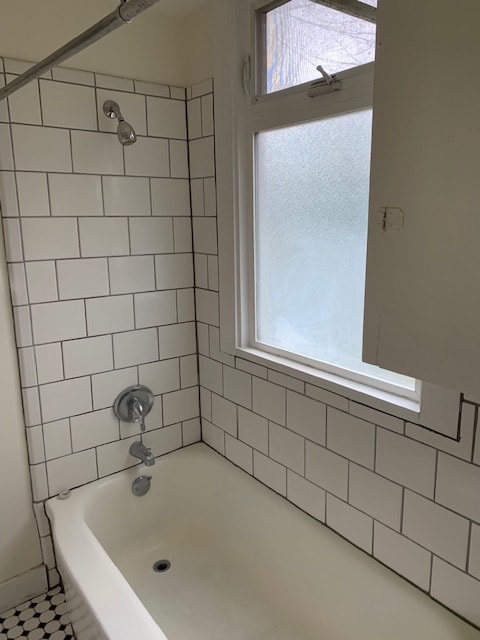 Building Photo - 563 N Simpson St