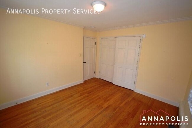 Building Photo - 208 Avondale Cir