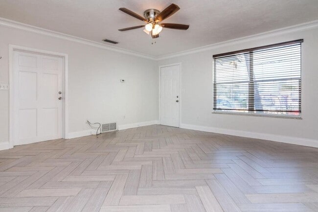 Building Photo - WONDEFUL BEACHSIDE POOL HOME - POOL CARE & LAWN CARE INCLUDED