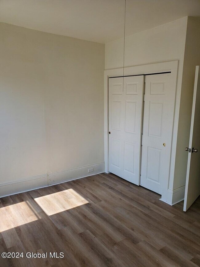 Building Photo - 509 23rd St