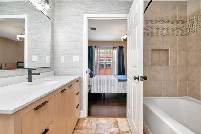 Building Photo - 9130 Lake Chase Island Way
