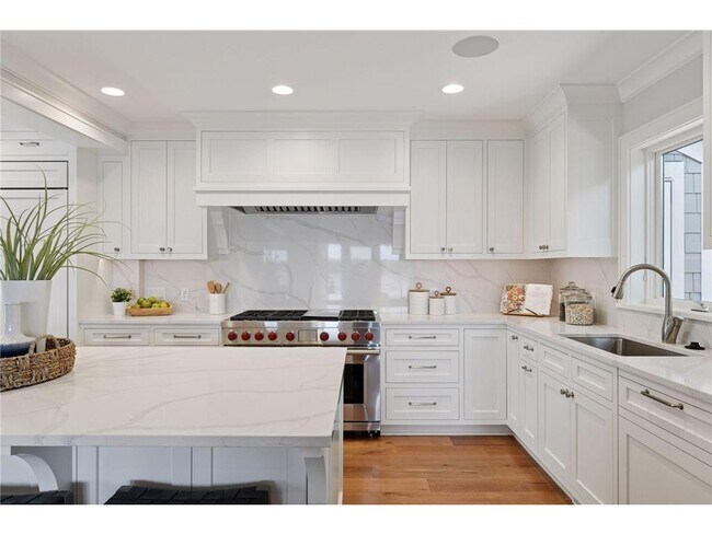 Building Photo - 2462 Lafayette Rd