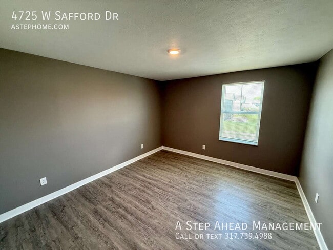 Building Photo - 4725 W Safford Dr