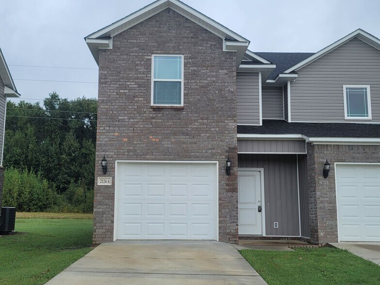 Primary Photo - 2124 Ingalls Ln
