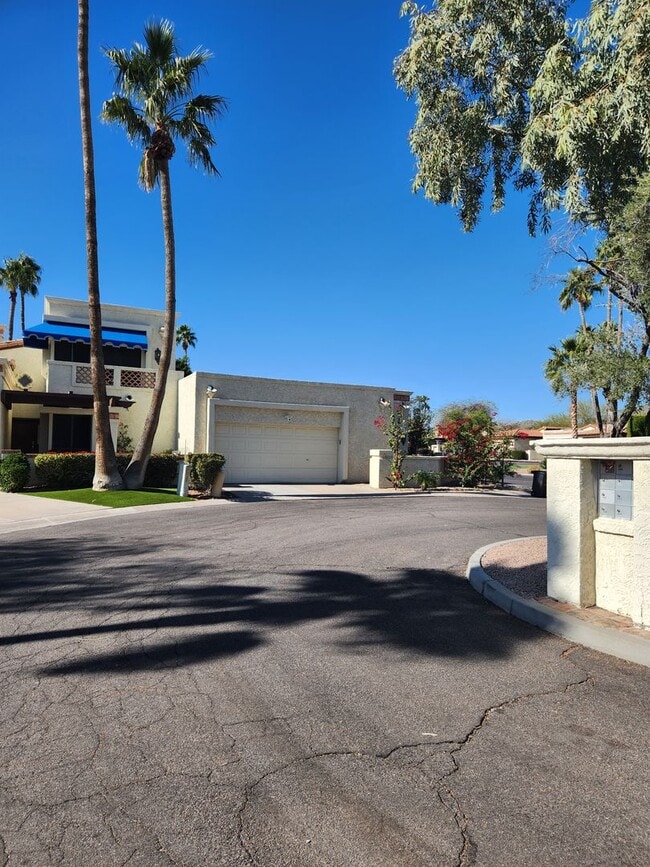 Building Photo - 4615 E Monte Way