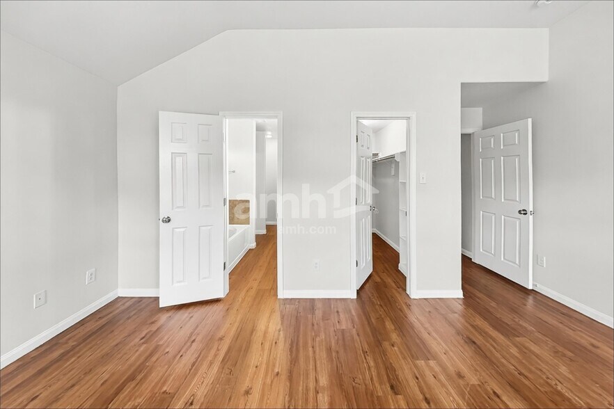Building Photo - 3934 Hawthorn Glen Ct