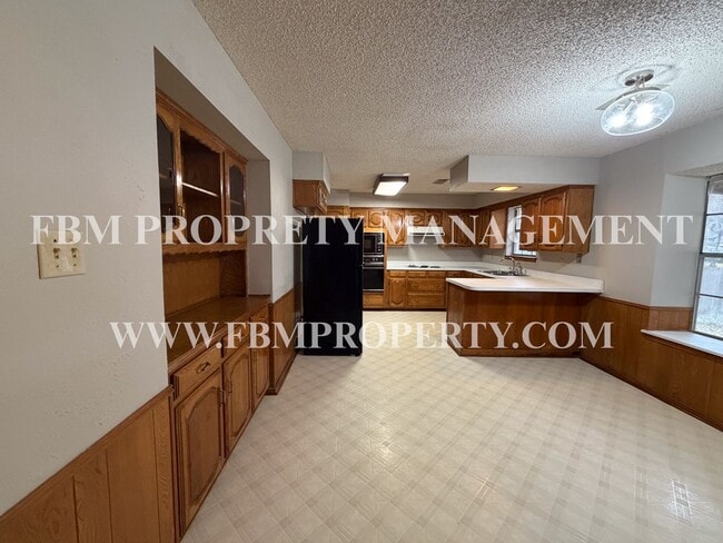 Building Photo - 1103 Scarlet Oaks Cir