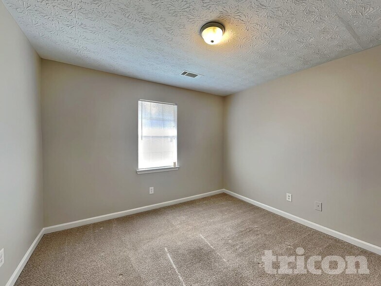 Building Photo - 160 Brighton Dr