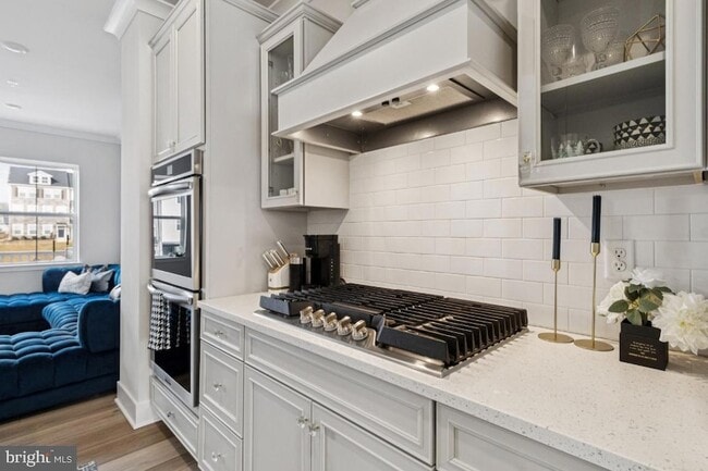 Building Photo - 10939 Drummond Pl